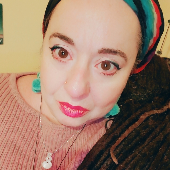 Meet your Posher, Ola - Picture 2 of 5